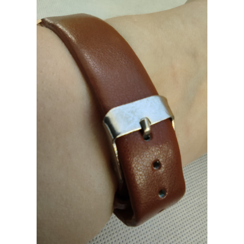 Dámské hodinky hnědé, s květinami