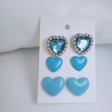 Sada náušnic na kartě