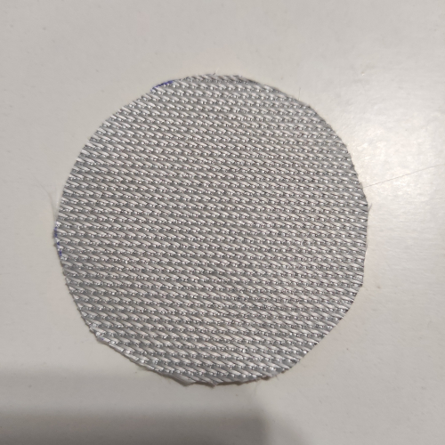 Vonná svíčka v plechovce černý rybíz