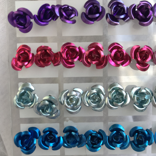 Náušnice kovové květiny, varianty na výběr