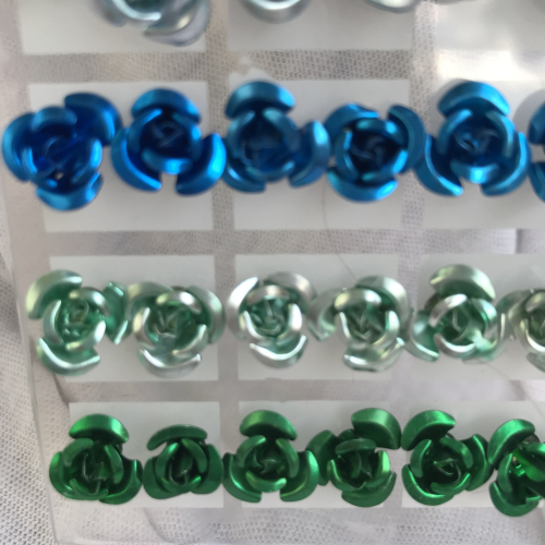 Náušnice kovové květiny, varianty na výběr