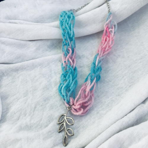 Řetízek pletený s přívěškem, handmaade