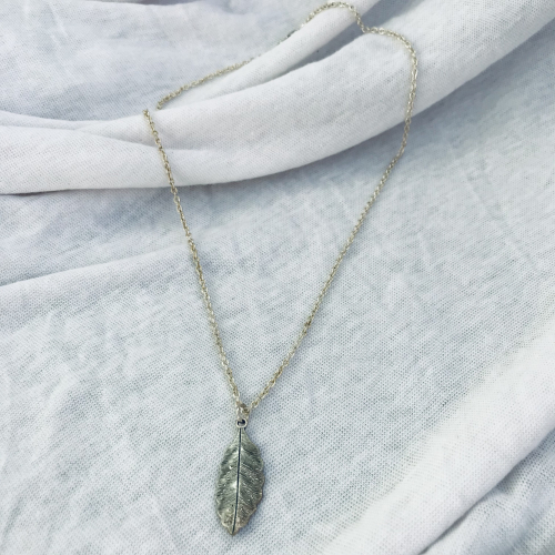 Řetízek s přívěškem, handmade