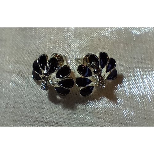 Náušnice černý květ