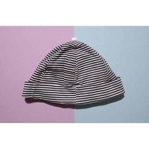 Čepice / divčí / Černo-bílá pruhovaná