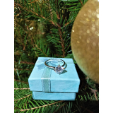 Prstýnek v modré krabičce