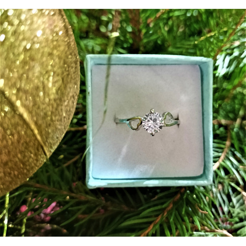 Prstýnek v krabičce se srdíčkem