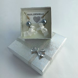 Náušničky v krabičce - šedá