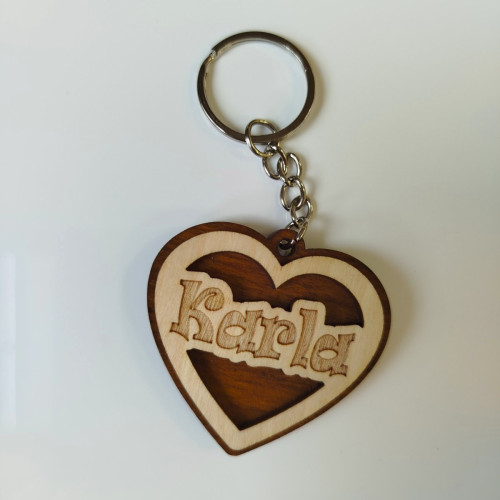 Schlüsselbund Karla - Persifiziertes Herz mit Namen.