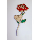 Dřevěná růže s nápisem ,,Mamince"