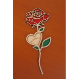 Dřevěná růže s nápisem ,,Mamince"