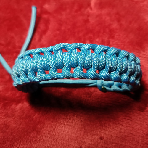 Paracordový náramek – hitch knot 001