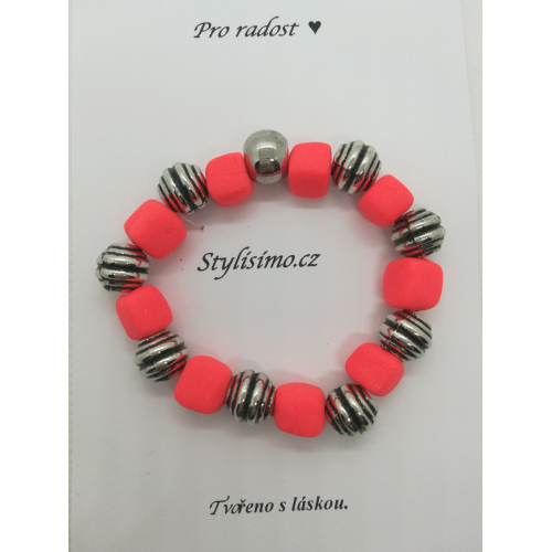 Náramek z korálků handmade